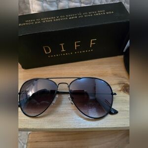 DIFF Black Aviator Sunglasses